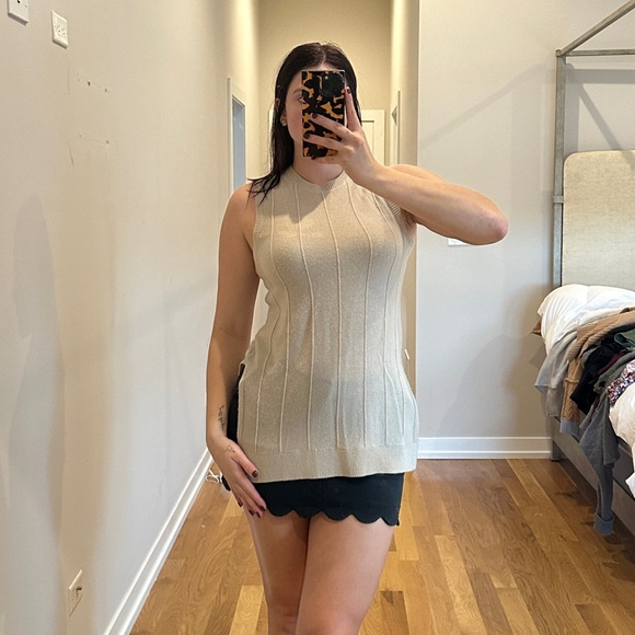 Theory 100% Cashmere Sweater Vest Size M - Picture 4 of 9